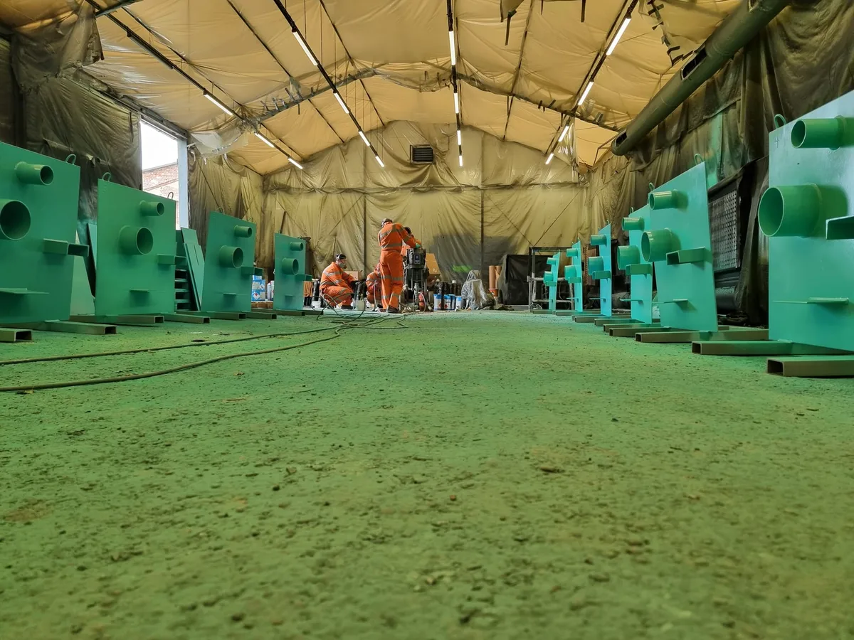 Malowanie przemysłowe w hali