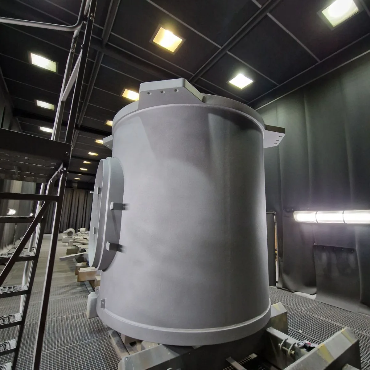 Zbiornik w hali malarskiej — zabezpieczenie antykorozyjne